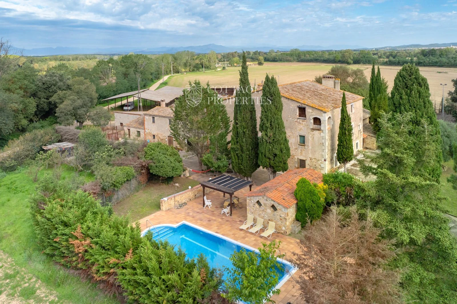 Llagostera historic estate — complete exterior restoration: existing property photograph