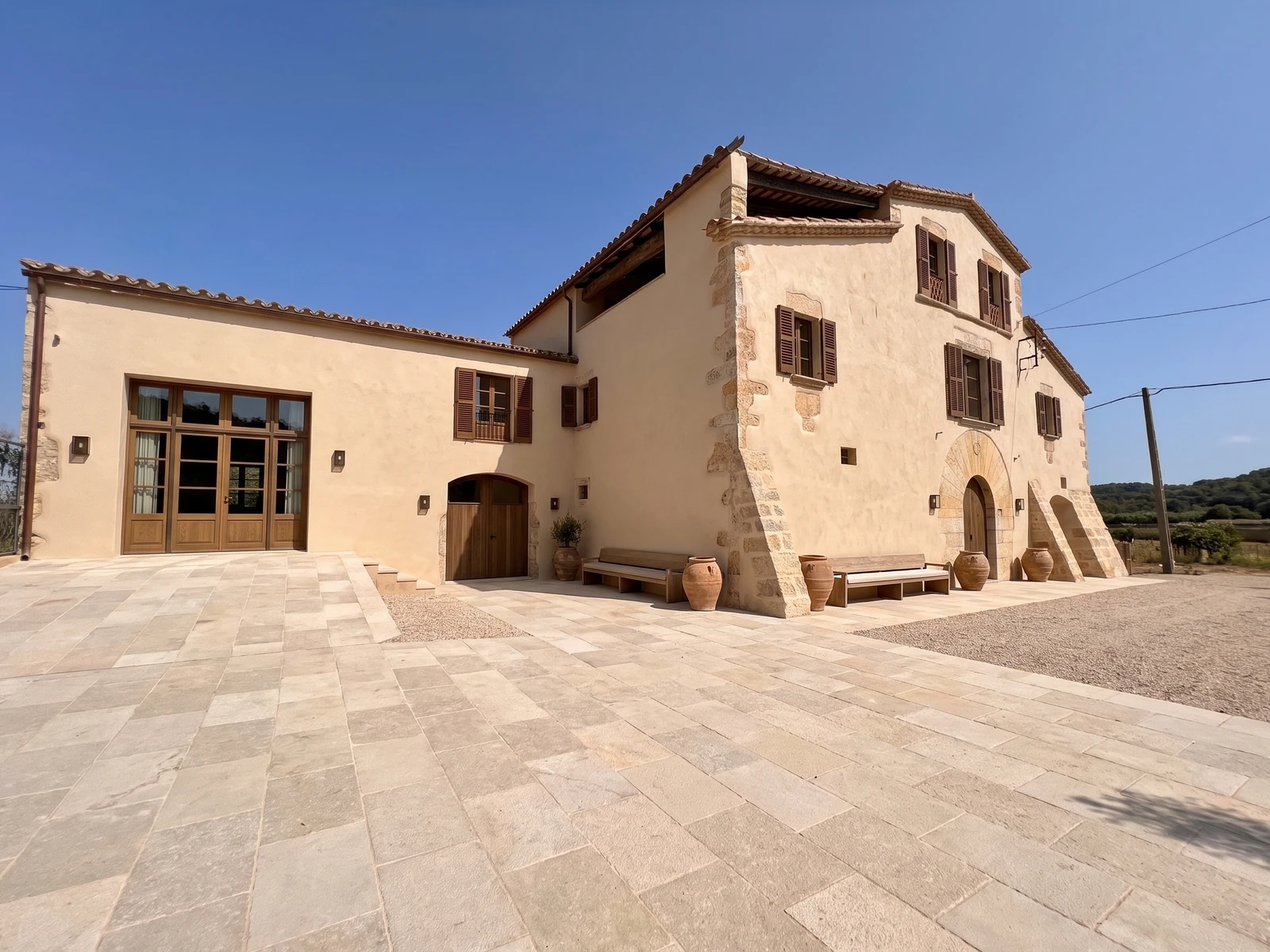 Castell d’Empordà historic masia — Almaro vision, AI renovation concept